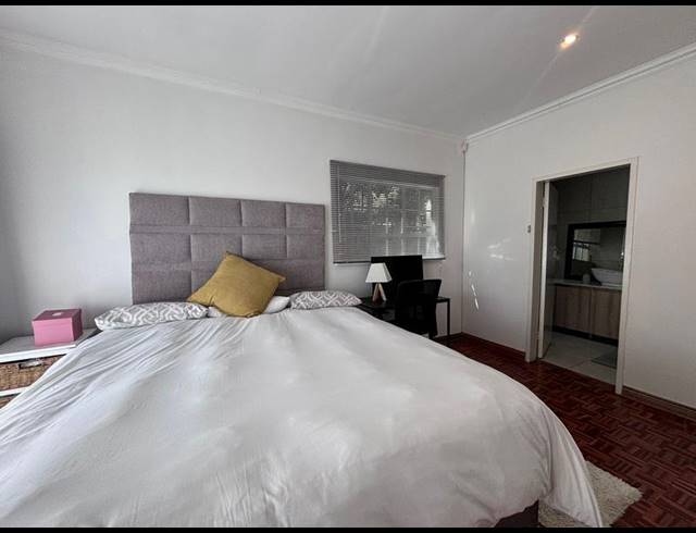 4 BEDROOM HOUSE FOR SALE IN FLORIDA GLEN